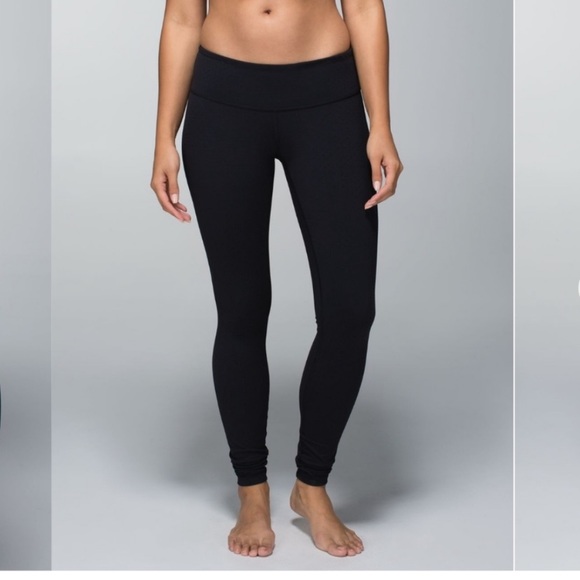 Lululemon leggings size 6 black with little dots - Picture 1 of 4